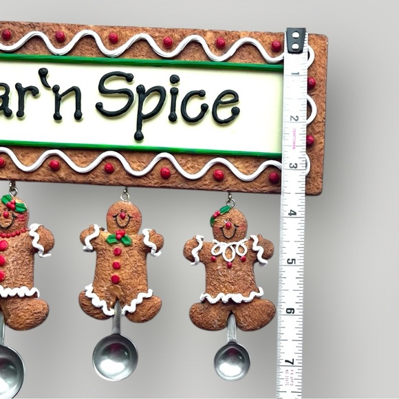 Vintage Decorative Gingerbread Man/Woman Measuring Spoons with Hanging Rack - Picture 4 of 12